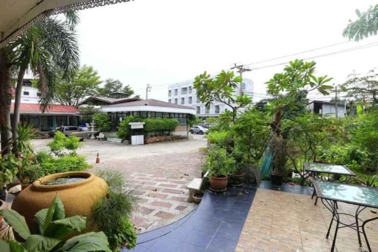 Platinum Place Bangkok Extérieur photo